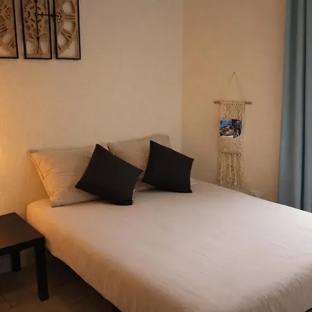 Face Aux Thermes Linge Compris Апартаменты