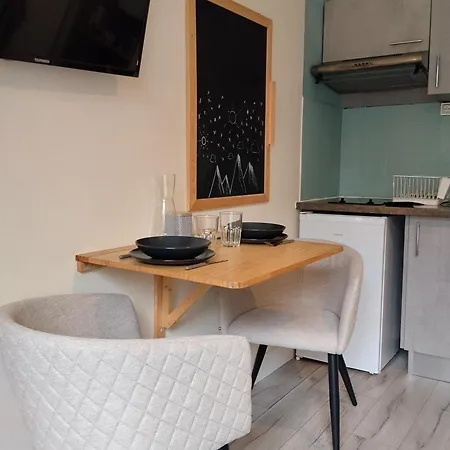 Face Aux Thermes Linge Compris La Bourboule